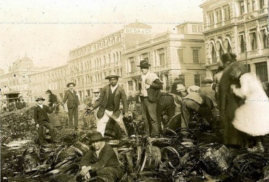 1903,_Valparaíso,_Huelga_Portuaria_-_Después_del_Incendio